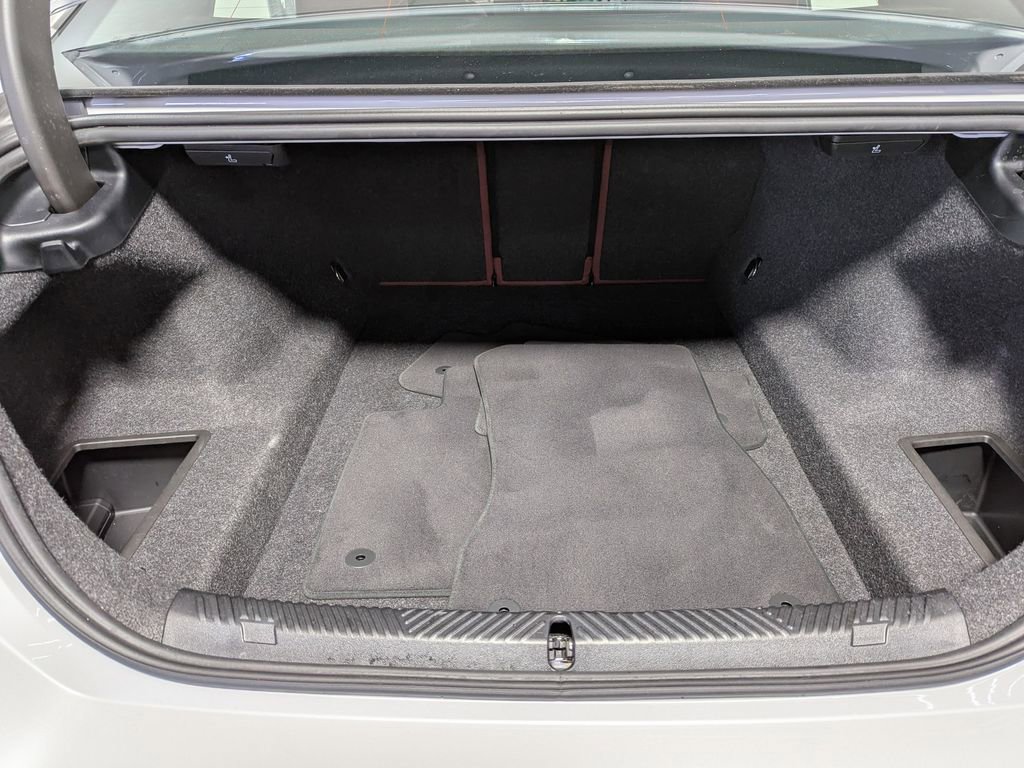 Used 2025 BMW 530i xDrive w/ M Sport Package image 45