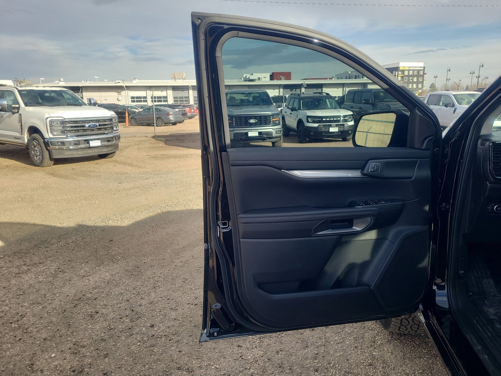 Certified 2025 Ford Ranger Lariat w/ FX4 Off-Road Package image 13