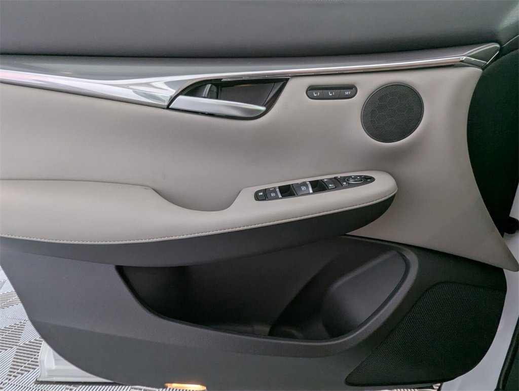 New 2025 INFINITI QX50 Luxe image 16