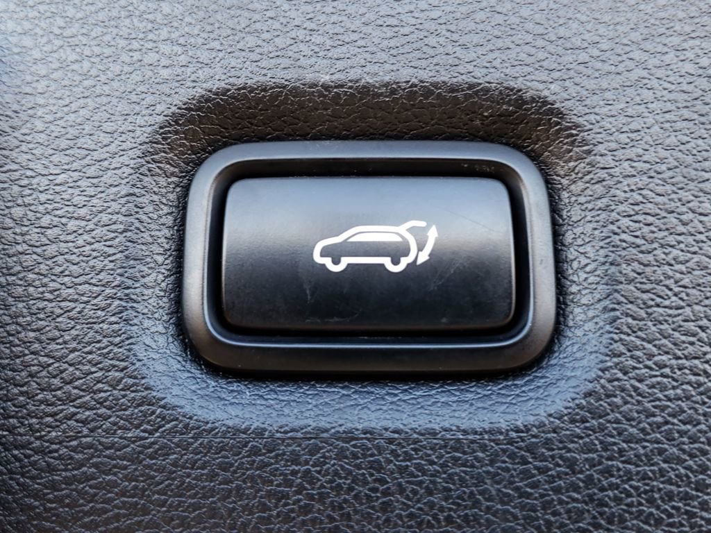 Used 2023 Hyundai Santa Fe Calligraphy image 8