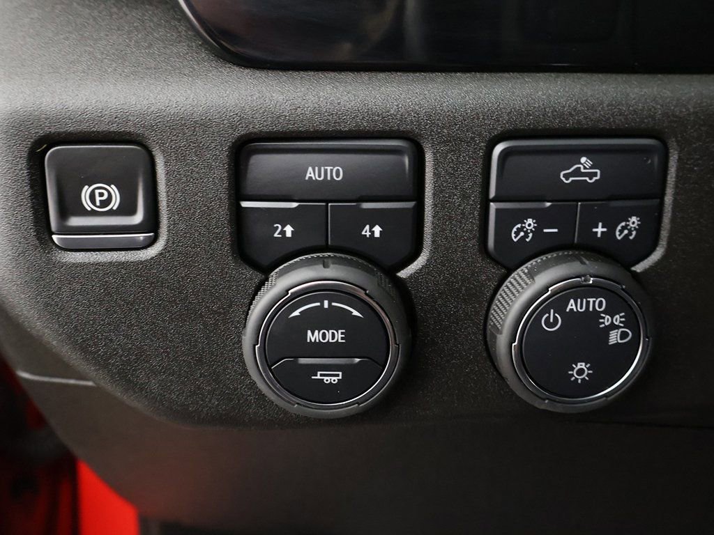 Used 2025 Chevrolet Silverado 1500 LT image 36