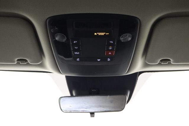Used 2025 Kia Carnival FWD image 25