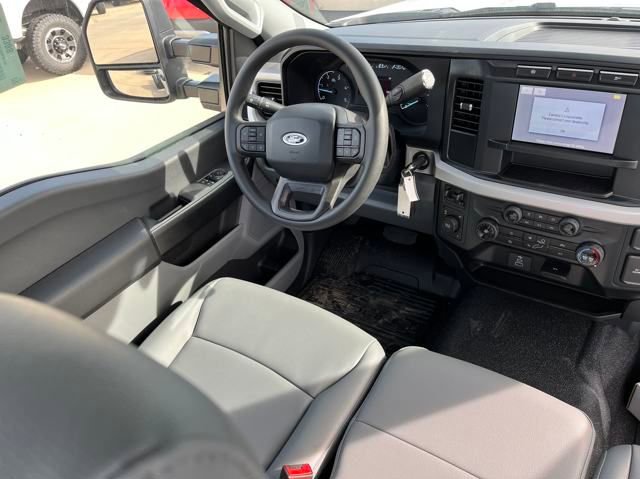 New 2024 Ford F550 4x4 Regular Cab Super Duty image 39
