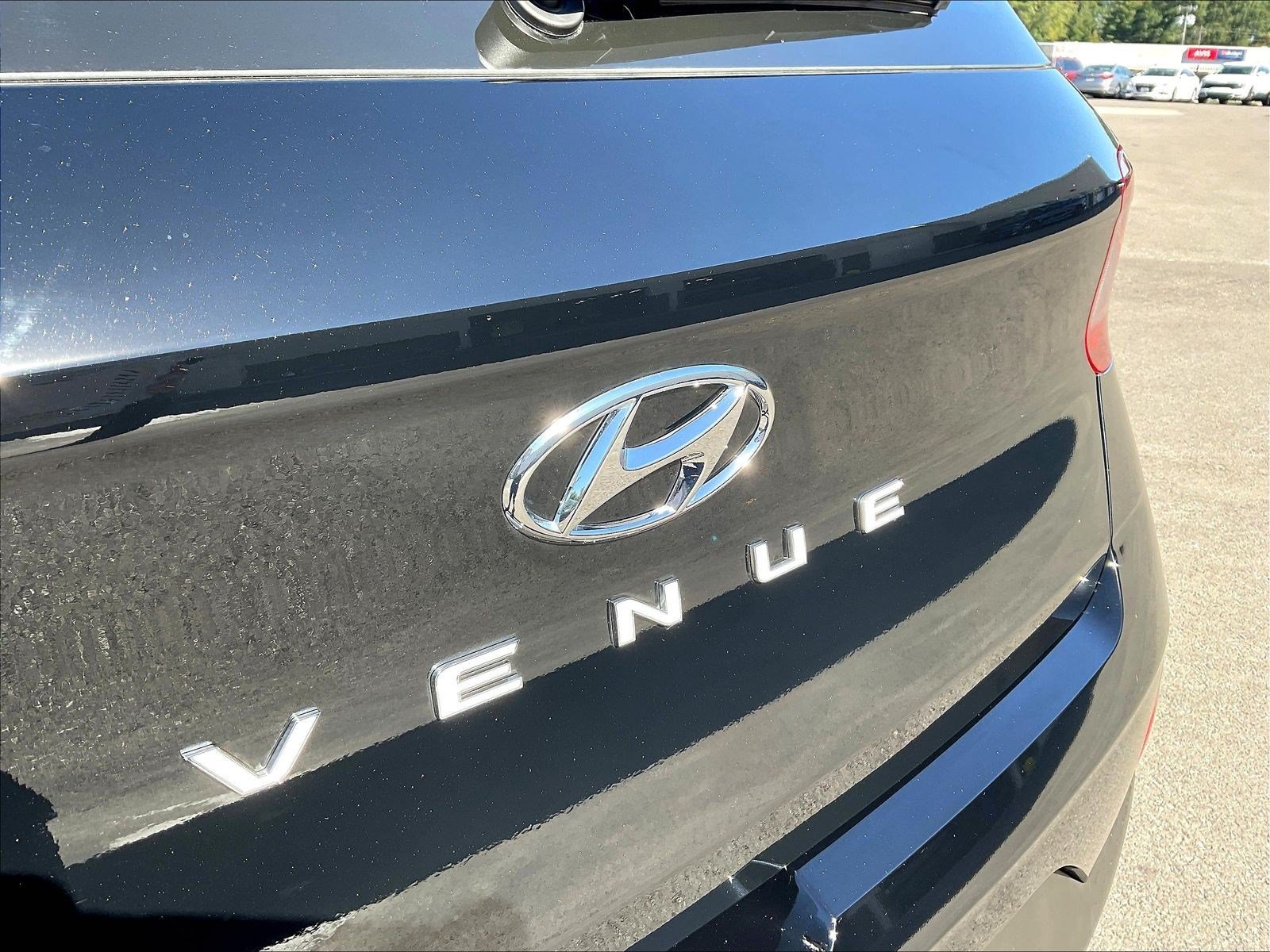 New 2026 Hyundai Venue SE FWD image 13