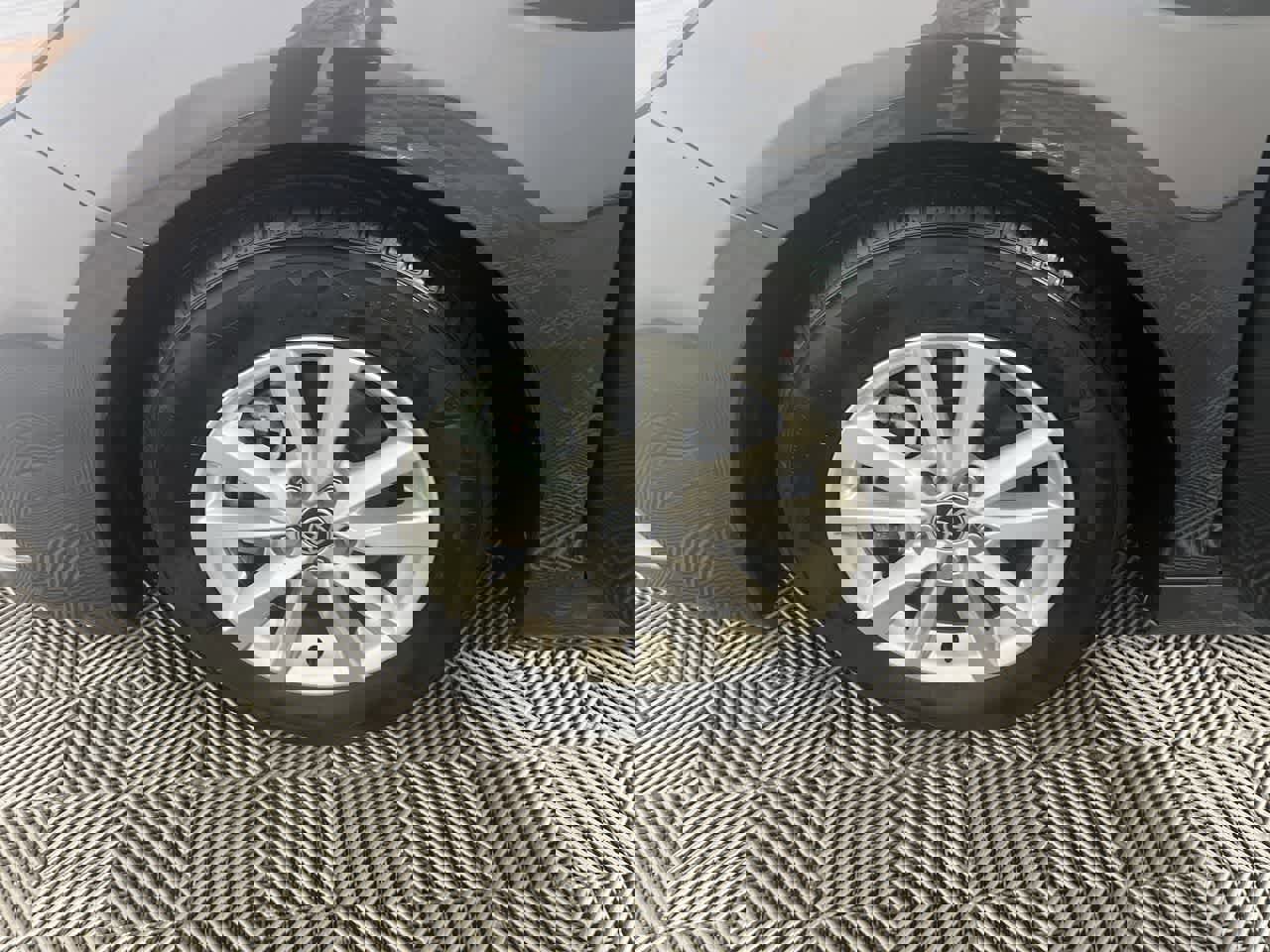 Used 2025 Toyota Camry LE image 10