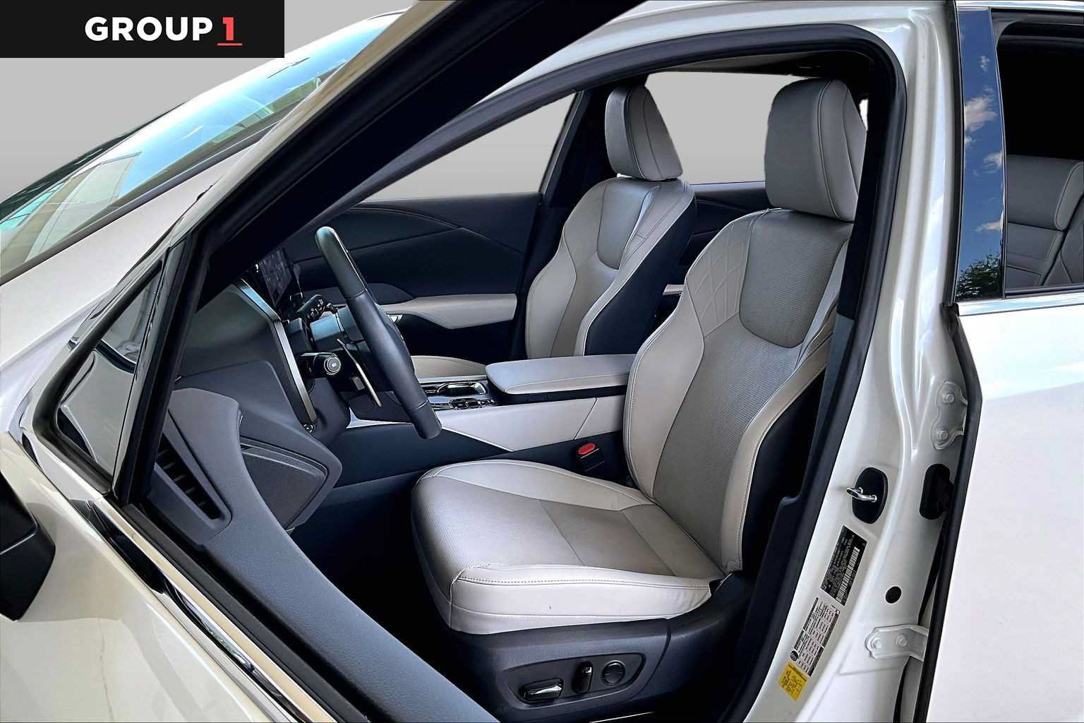 Certified 2024 Lexus RX 350 Premium Plus w/ Convenience Package FWD image 7