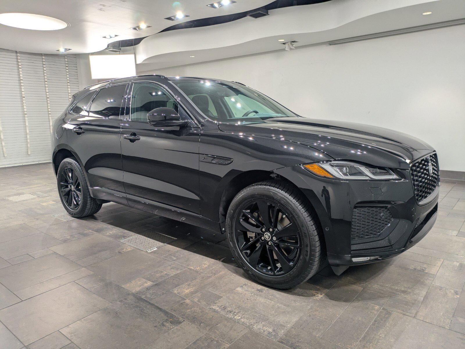 New 2026 Jaguar F-PACE R-Dynamic S AWD/4WD image 27