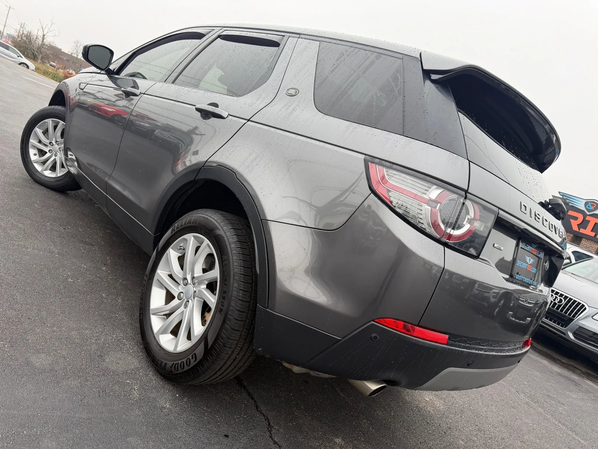 Used 2018 Land Rover Discovery Sport HSE image 54