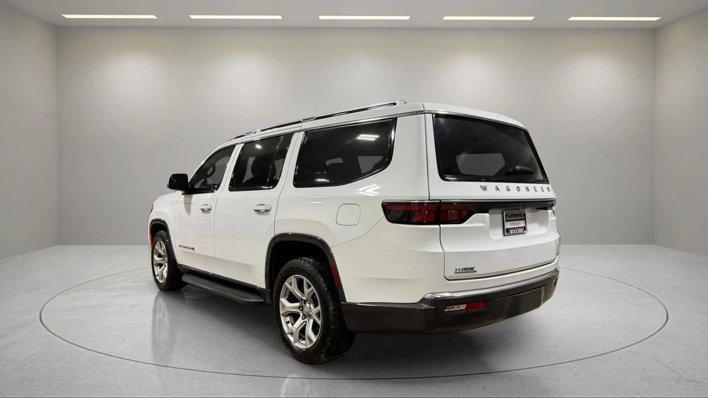 Used 2022 Jeep Wagoneer Series I w/ Premium Group I AWD/4WD image 17