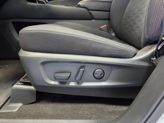 Used 2025 Nissan Pathfinder SV AWD/4WD image 7