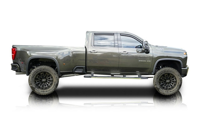 Used 2023 Chevrolet Silverado 3500 High Country image 2