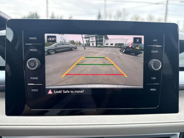 New 2026 Volkswagen Taos SE image 27