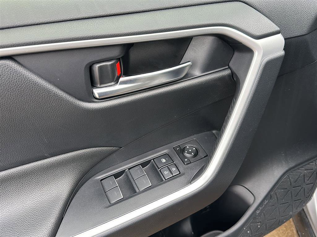 Certified 2025 Toyota RAV4 XLE image 16