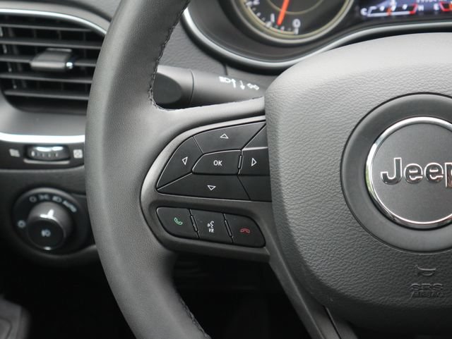 Used 2022 Jeep Cherokee Trailhawk w/ Sun, Sound & Nav Group AWD/4WD image 18