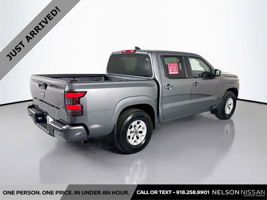 Used 2024 Nissan Frontier SV w/ Technology Package image 5