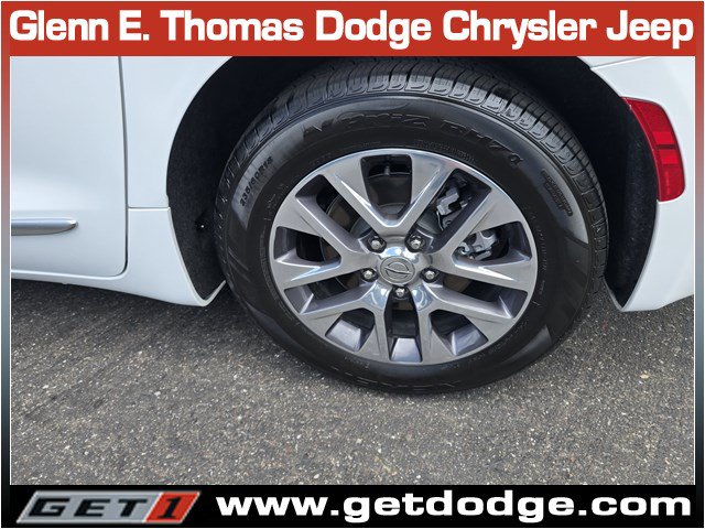 Certified 2023 Chrysler Pacifica Pinnacle FWD image 40