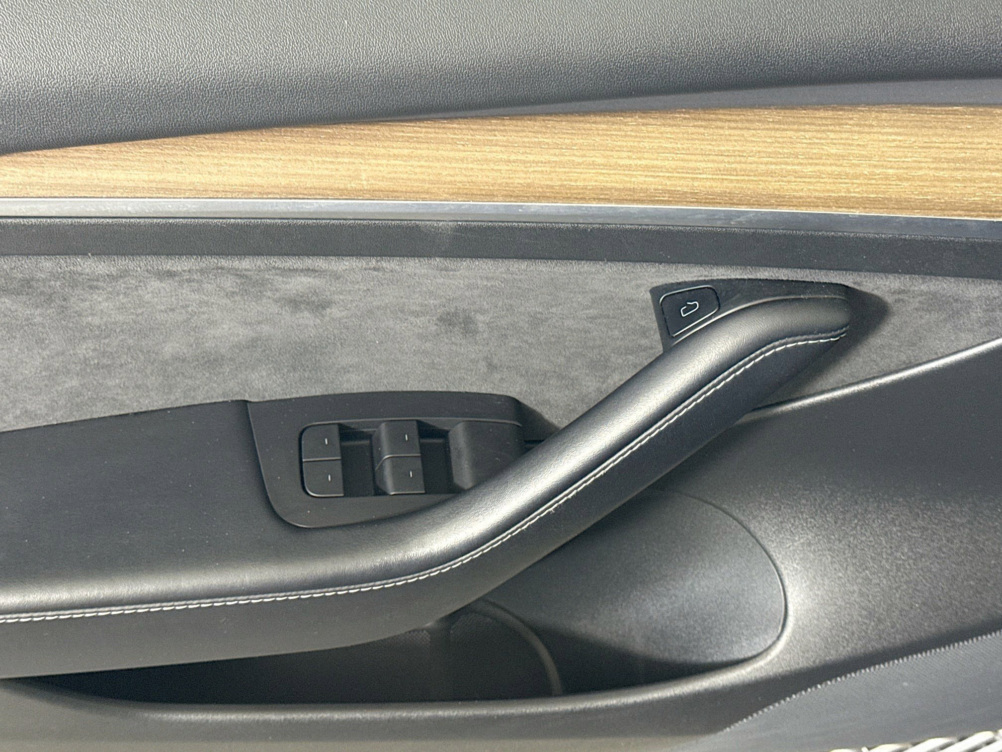 Used 2021 Tesla Model 3 Standard Range Plus image 23