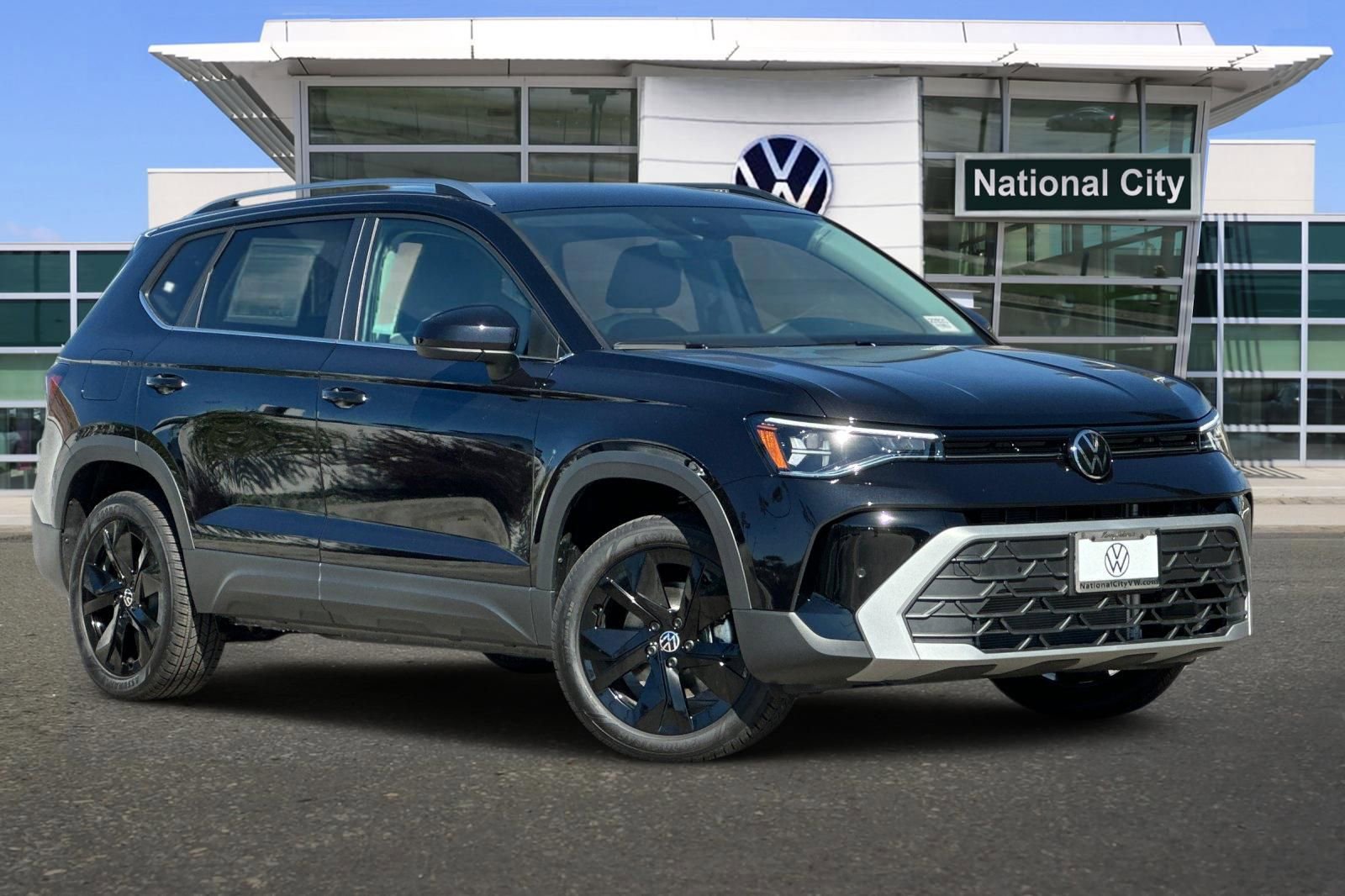 New 2026 Volkswagen Taos SE FWD image 2