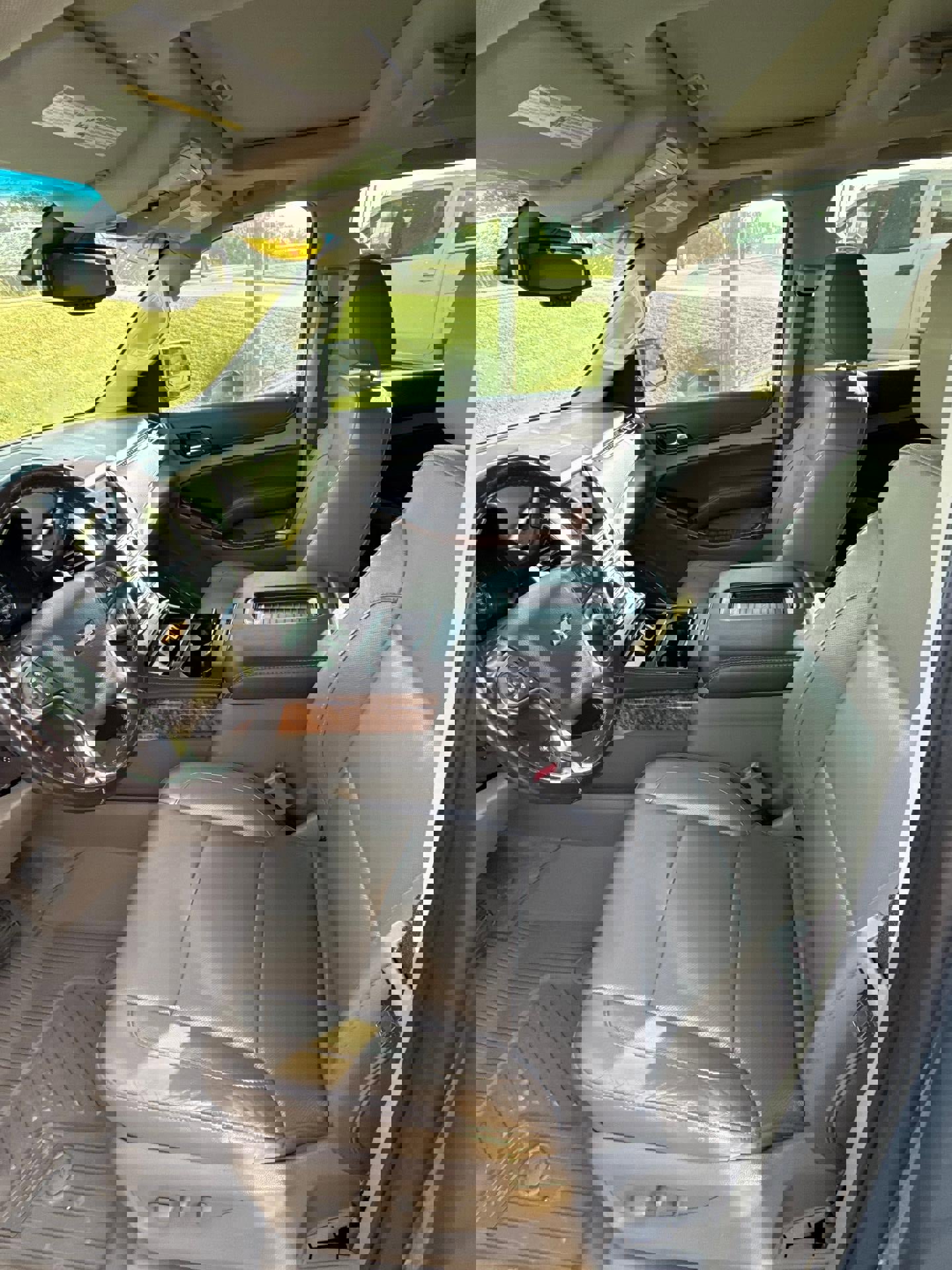 Used 2019 Chevrolet Suburban Premier image 3