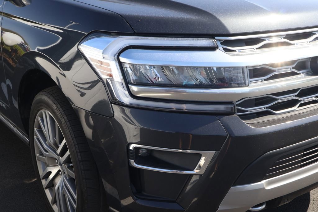Used 2022 Ford Expedition Platinum AWD/4WD image 4