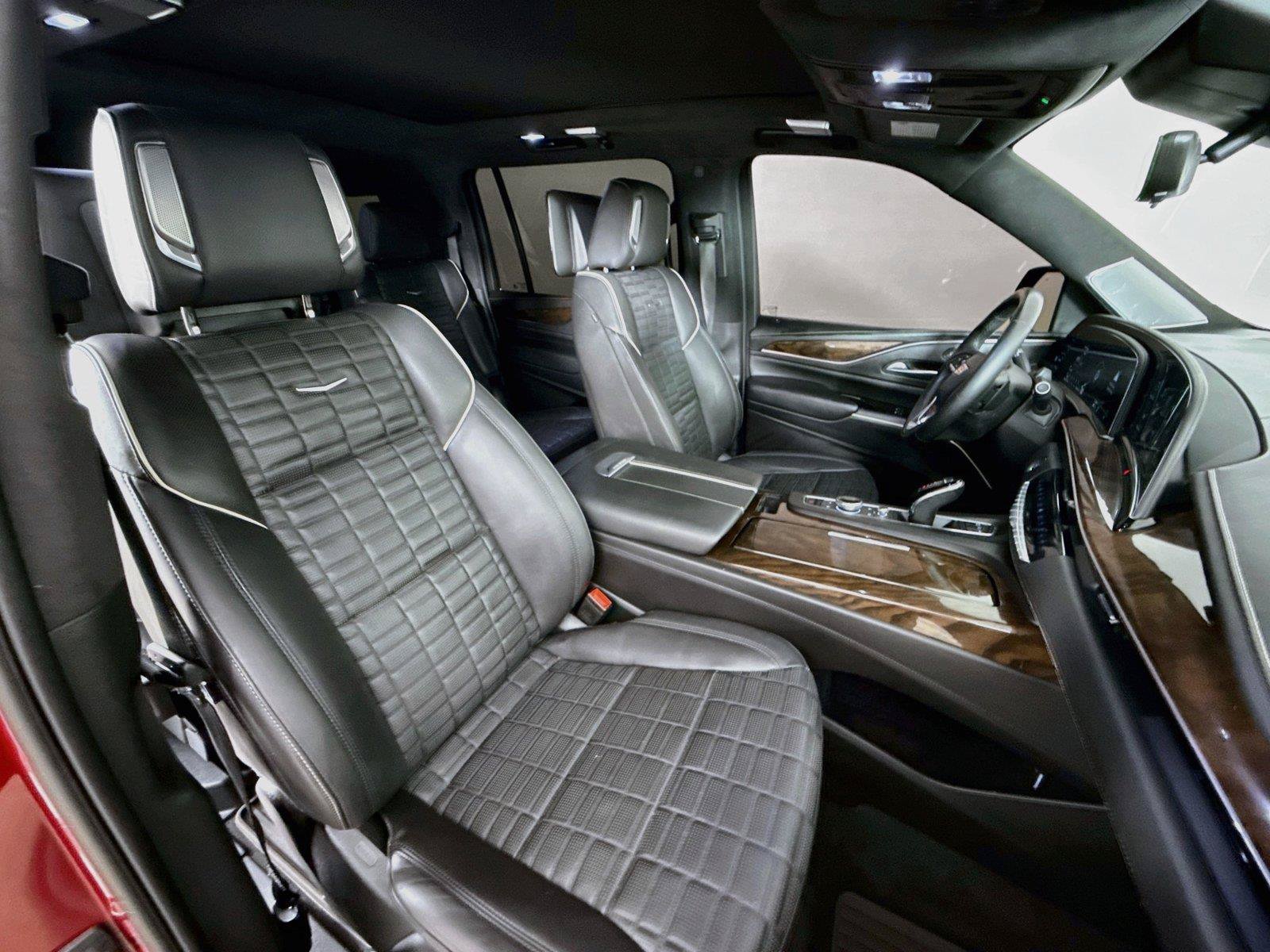 Used 2023 Cadillac Escalade ESV Sport Platinum w/ LPO, ONYX Package AWD/4WD image 36