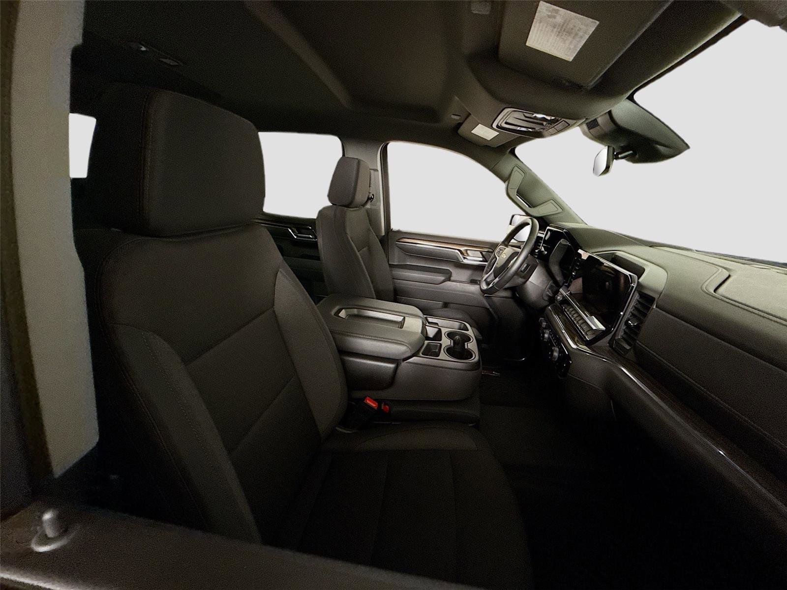 Used 2024 Chevrolet Silverado 1500 LT AWD/4WD image 20