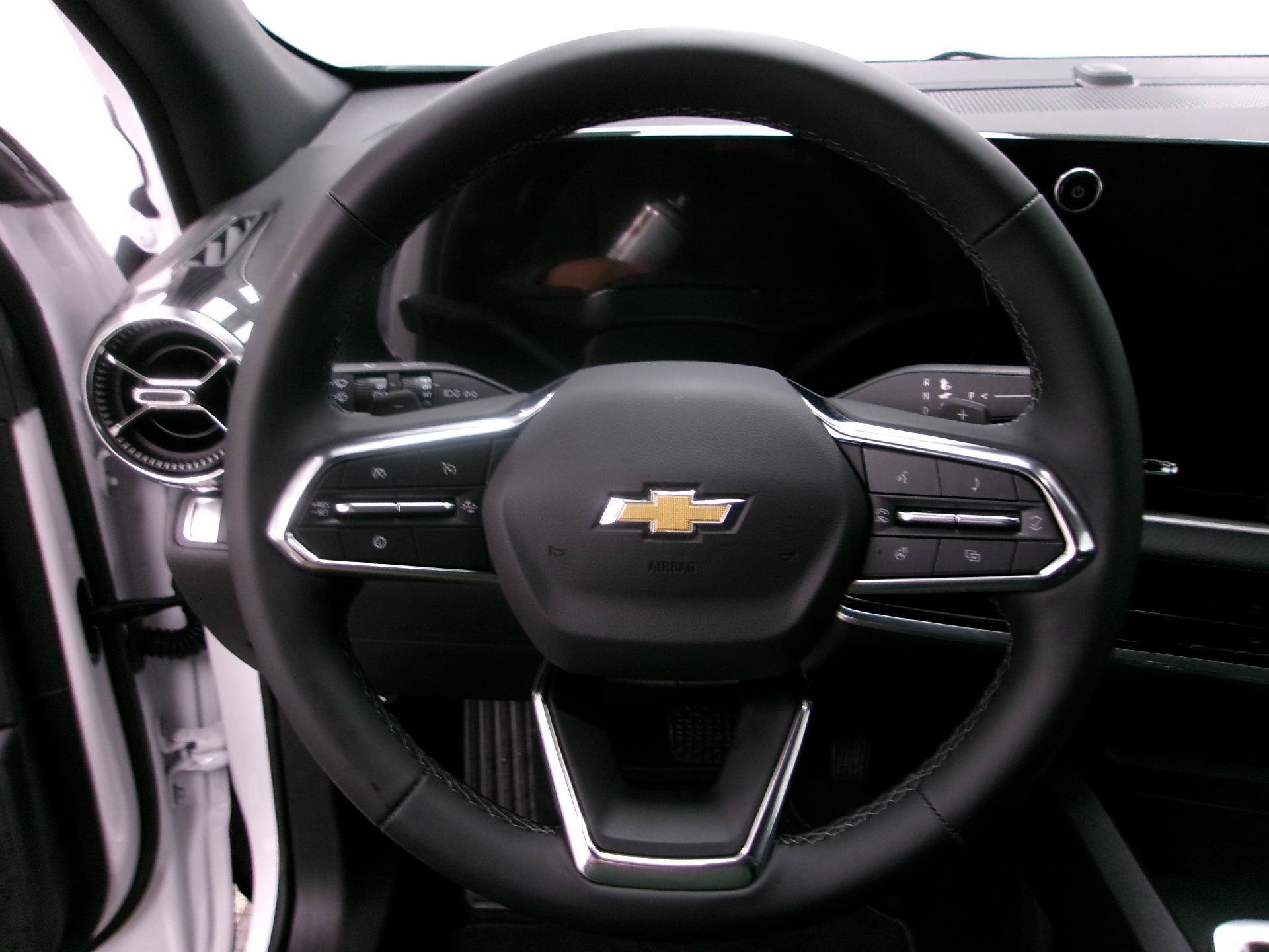 New 2026 Chevrolet Equinox LT AWD/4WD image 11