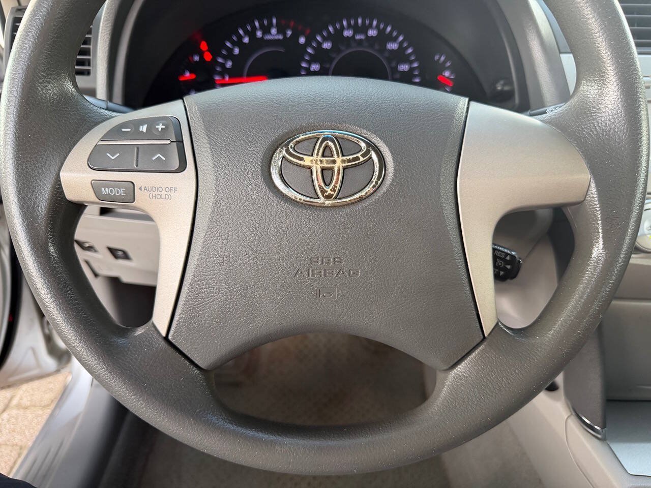 Used 2011 Toyota Camry FWD image 18