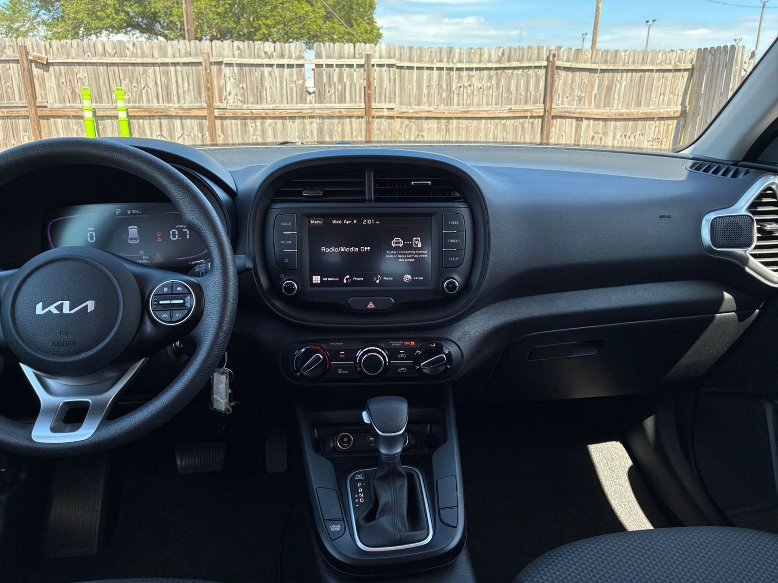 Used 2025 Kia Soul LX w/ LX Technology Package image 14