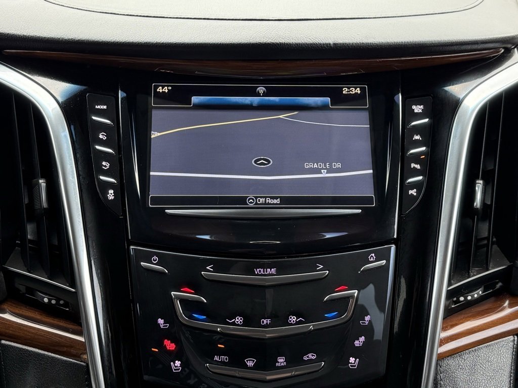 Used 2017 Cadillac Escalade Luxury image 34