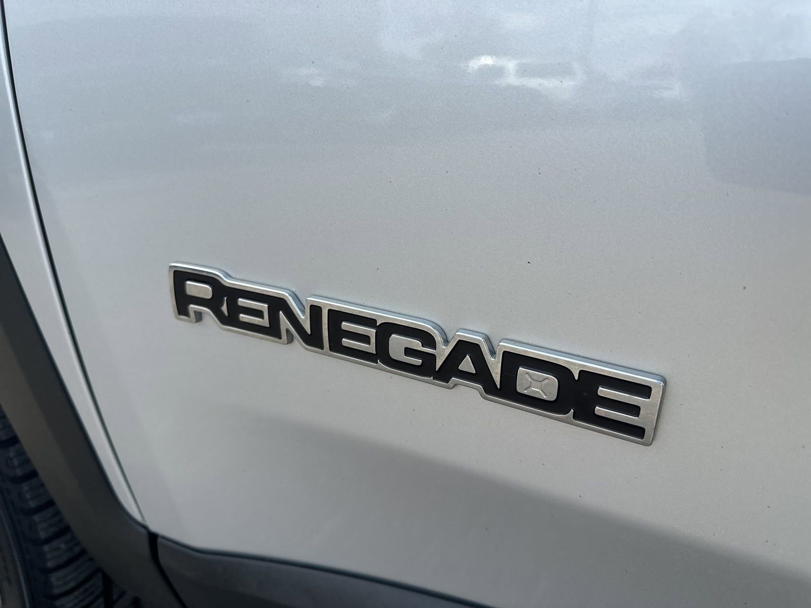 Used 2016 Jeep Renegade Limited AWD/4WD image 11