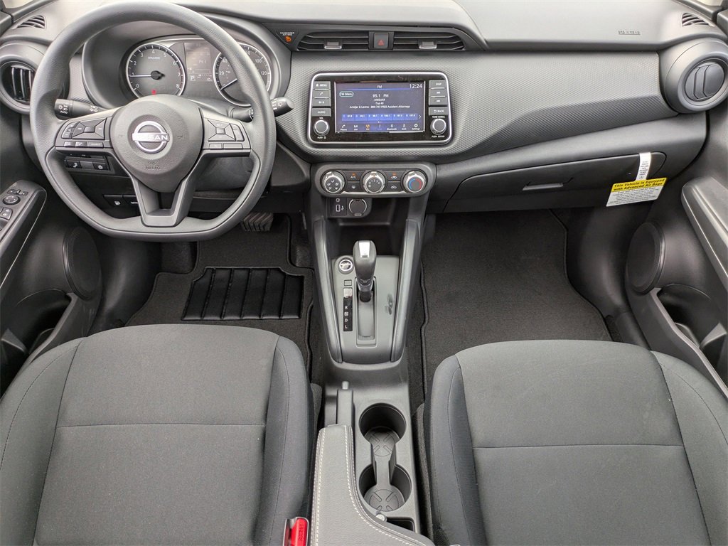 New 2025 Nissan Kicks Play S image 17