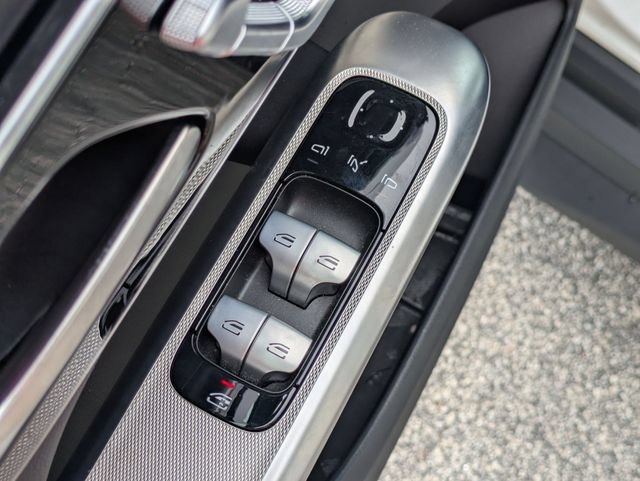 Used 2023 Mercedes-Benz GLC 300 image 14