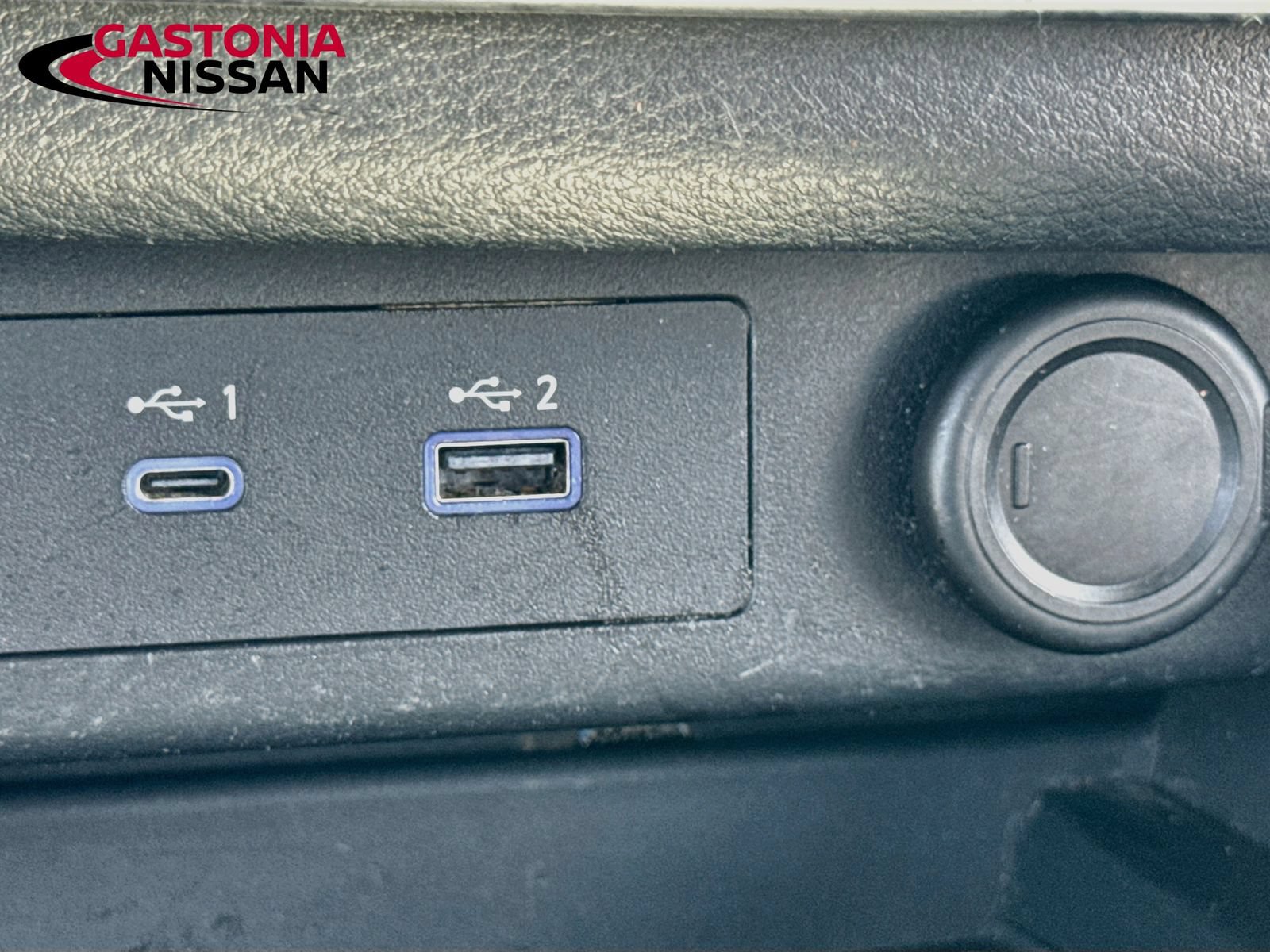 Used 2022 Nissan Rogue SV FWD image 25