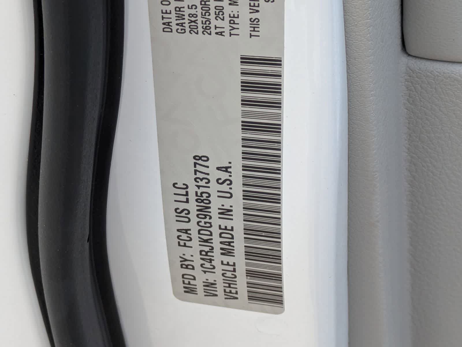 Certified 2022 Jeep Grand Cherokee L Overland AWD/4WD image 11
