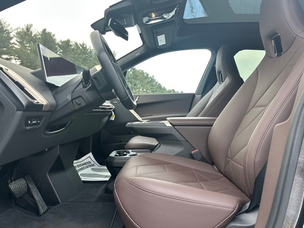 Used 2025 BMW iX xDrive50 image 12