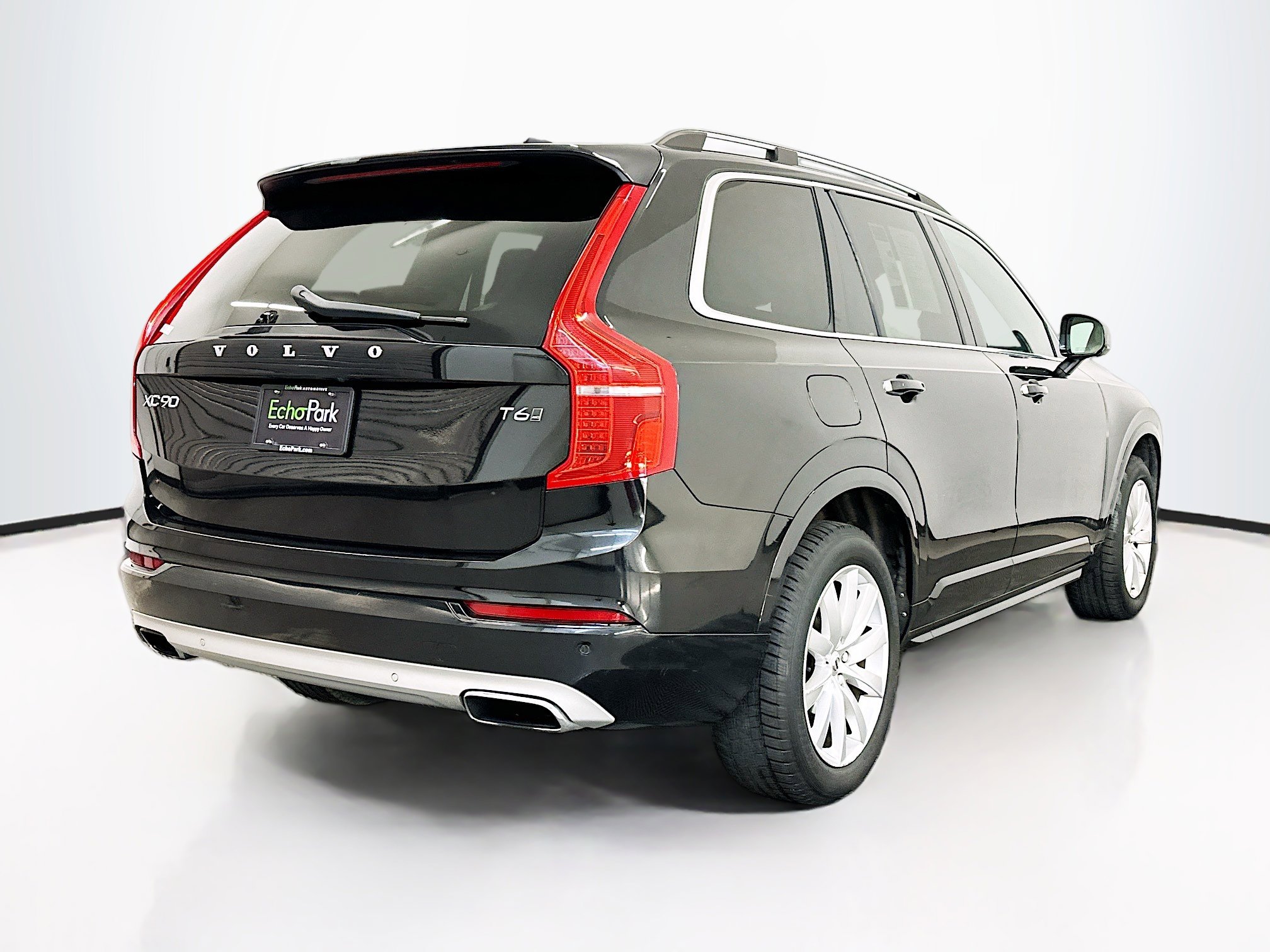 Used 2017 Volvo XC90 T6 Momentum w/ Vision Package image 9