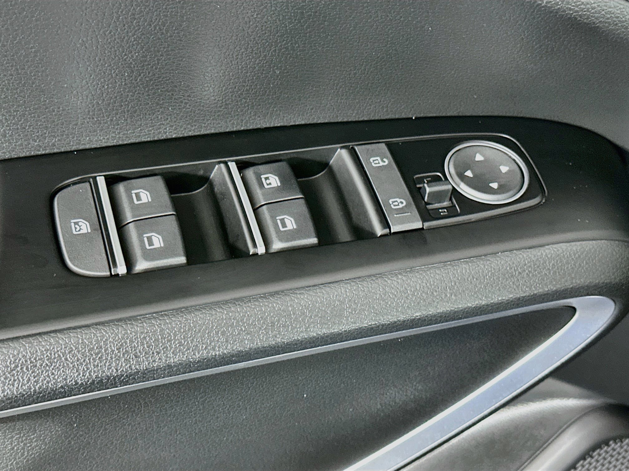 Used 2025 Kia Soul S FWD image 15