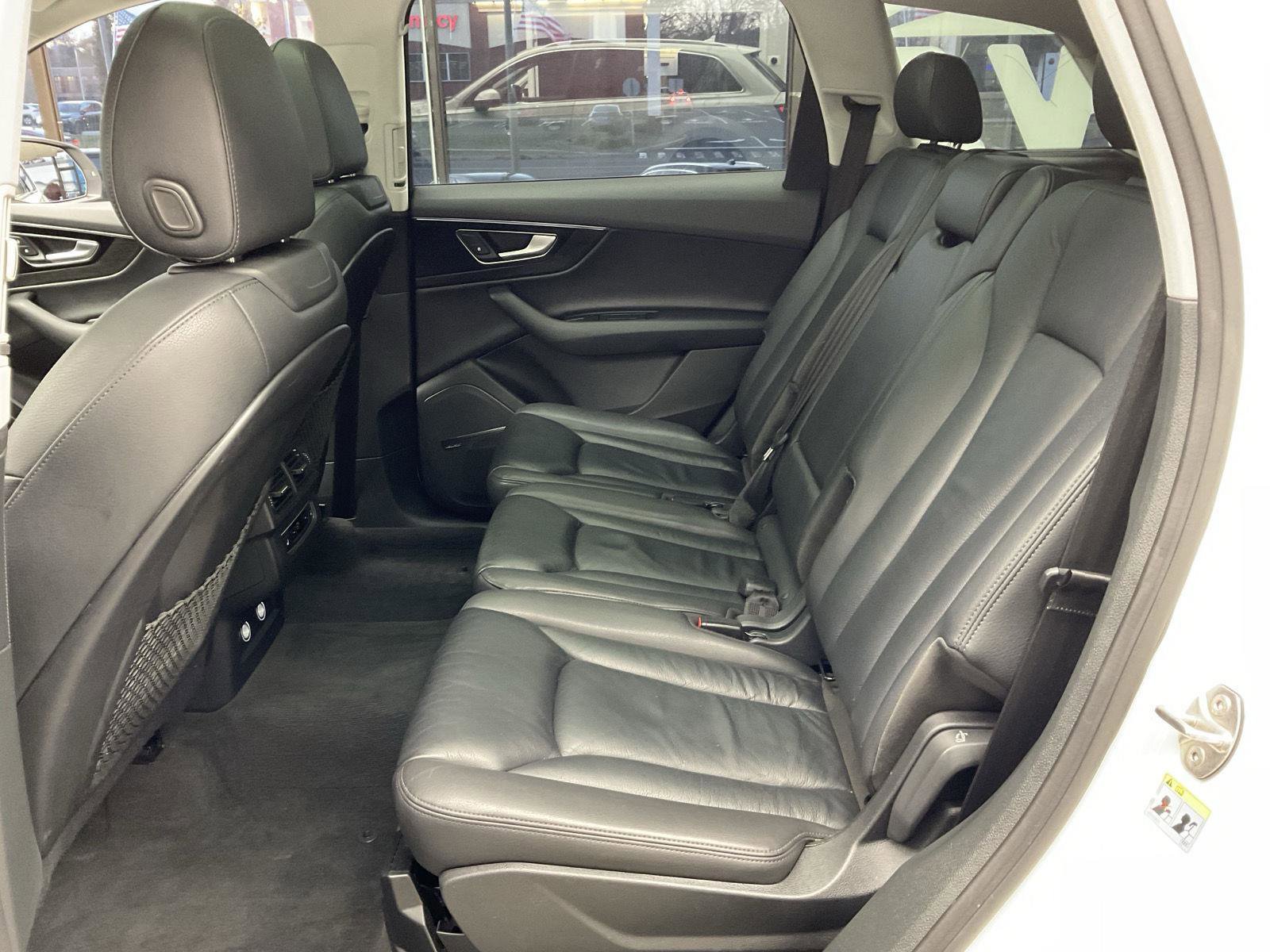 Used 2019 Audi Q7 3.0T Premium Plus image 11