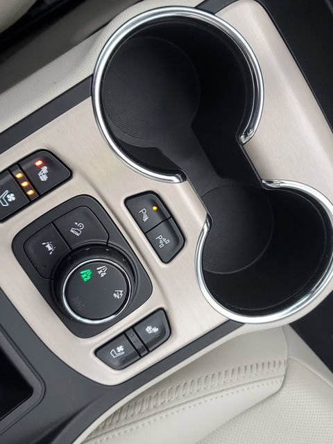 Certified 2024 GMC Terrain Denali w/ Denali Premium Package image 30