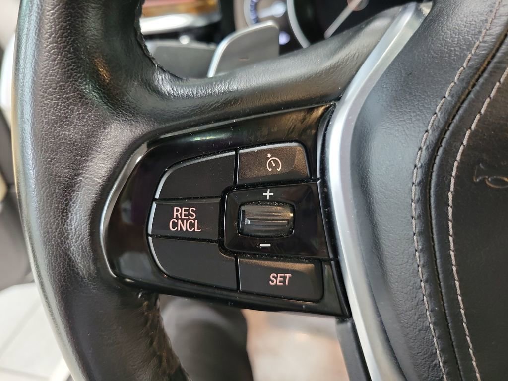 Used 2018 BMW 530i xDrive image 39