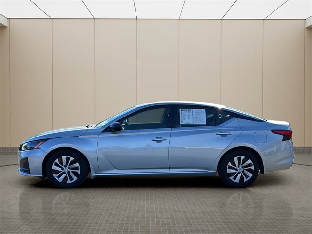 Used 2024 Nissan Altima 2.5 S image 2