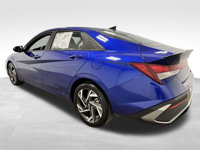 Certified 2025 Hyundai Elantra Sport FWD image 4