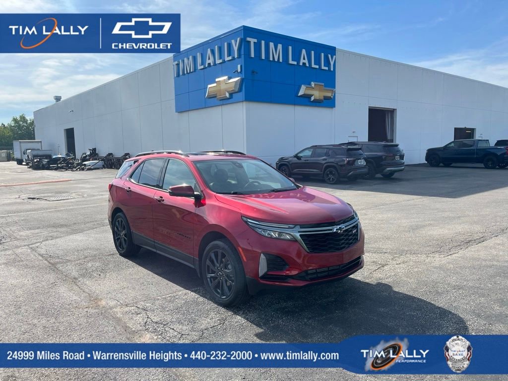 Used 2023 Chevrolet Equinox RS w/ RS Leather Package AWD/4WD image 1