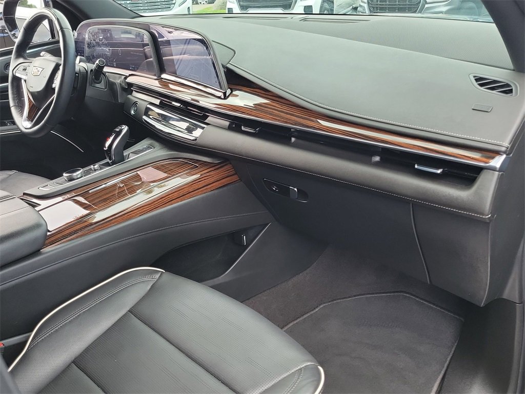 Certified 2024 Cadillac Escalade Premium Luxury w/ Performance Package image 29