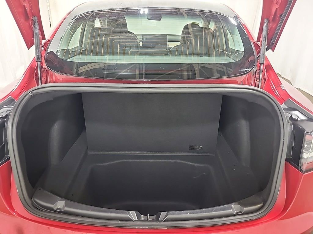 Used 2018 Tesla Model 3 Long Range image 9