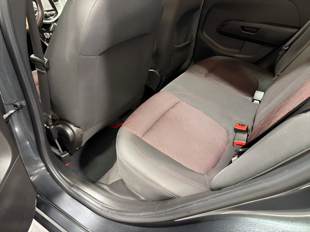 Used 2019 Chevrolet Sonic LT FWD image 28