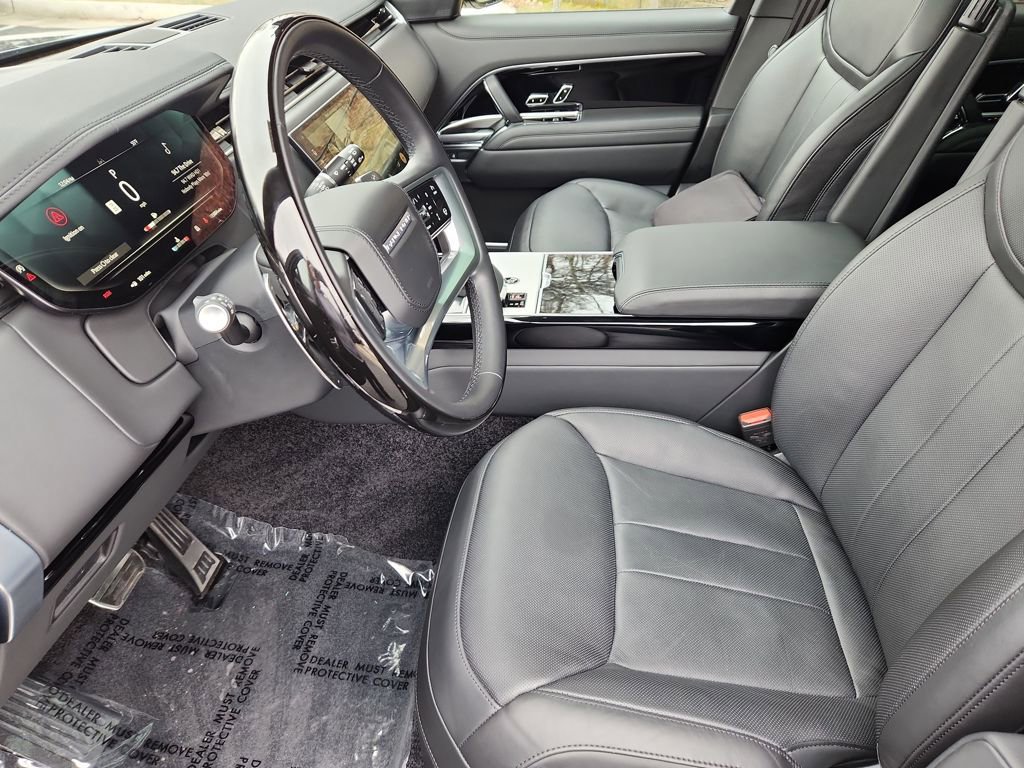 Used 2025 Land Rover Range Rover SE image 24