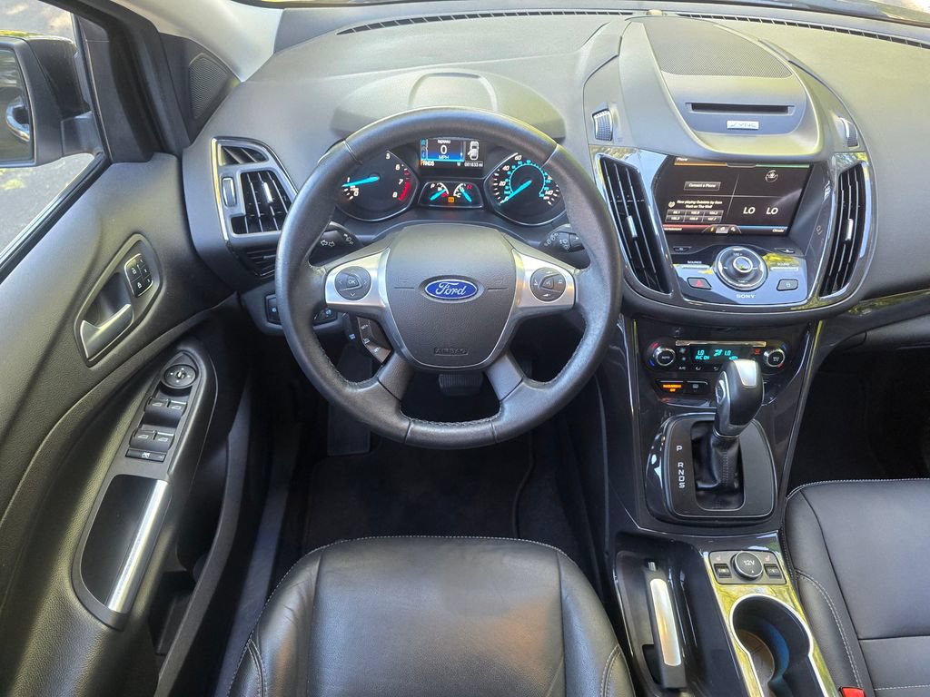 Used 2015 Ford Escape Titanium w/ Equipment Group 301A AWD/4WD image 10