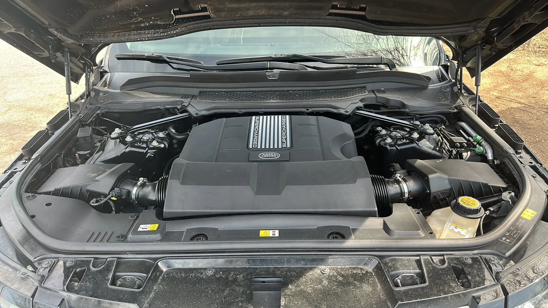 Used 2016 Land Rover Range Rover Sport HSE image 10